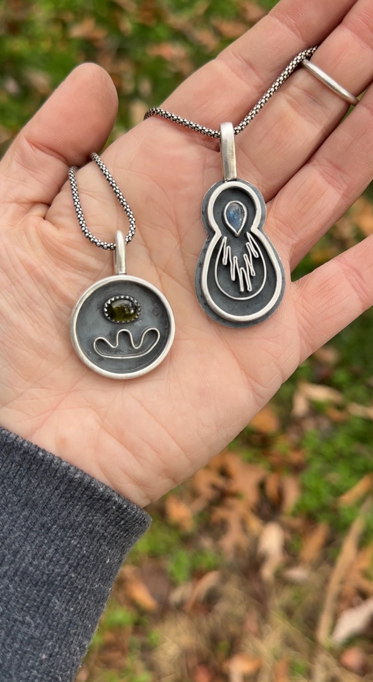 Round wavy green tourmaline - current // flow necklace