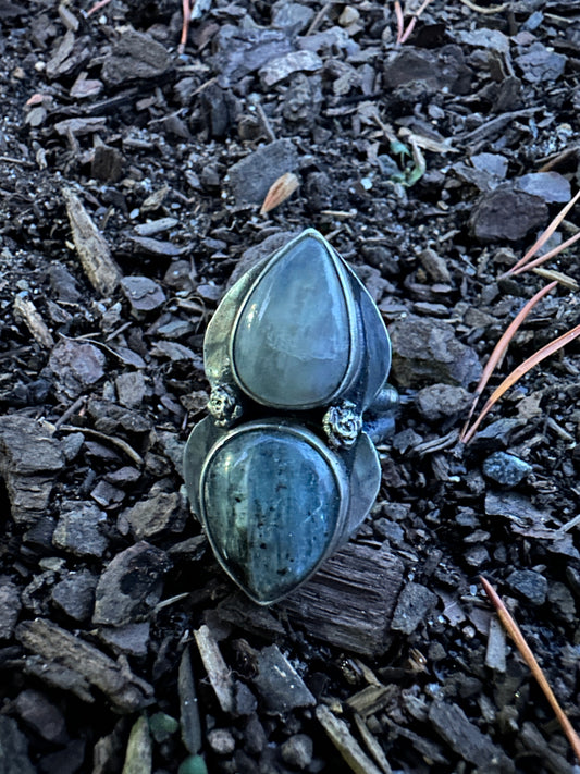 Dual moonstone and kyanite ring ring size 8.5