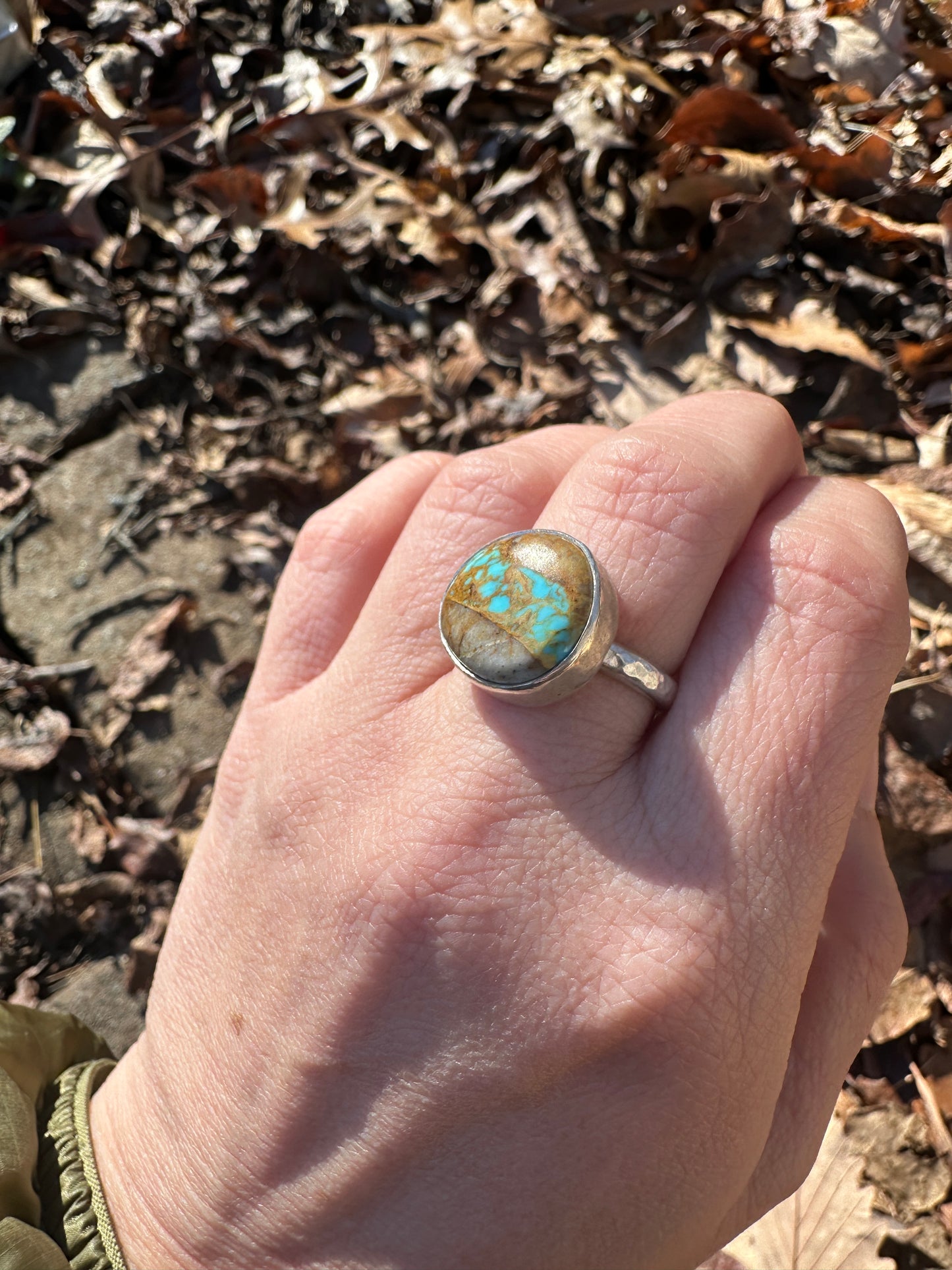 Round royston ribbon turquoise ring size 8