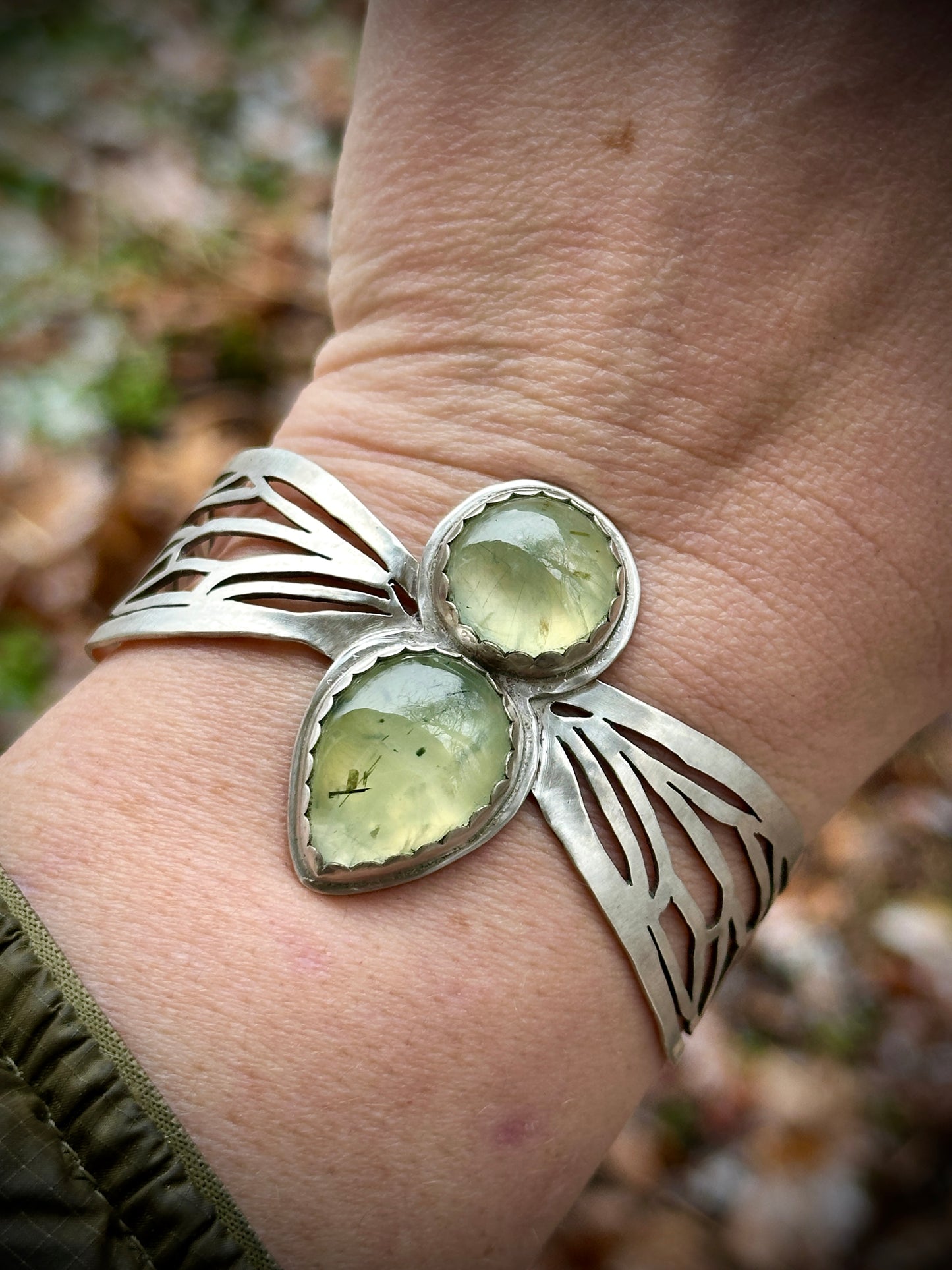 Prehnite winged cuff